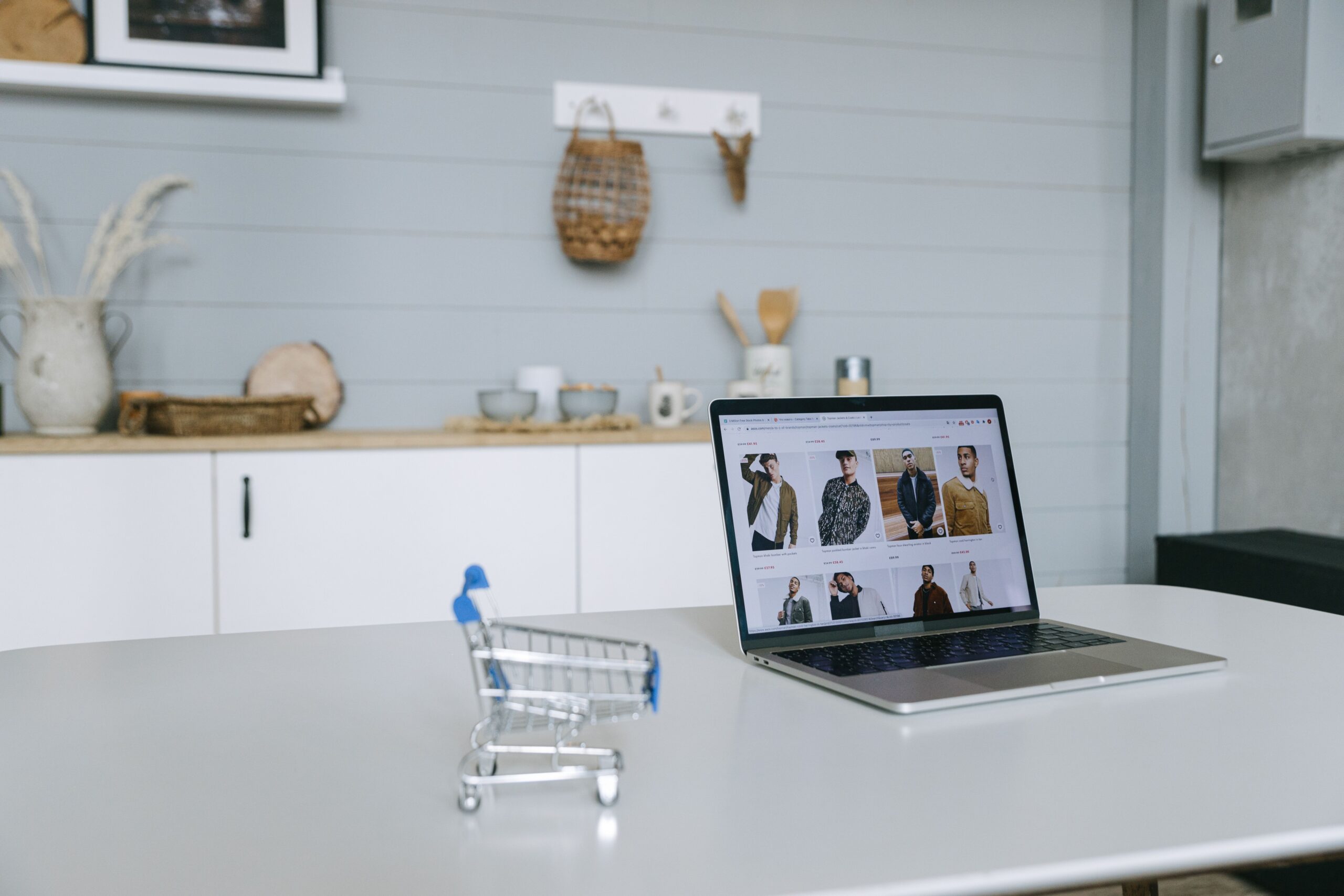 Top 10 Affordable Ways to Market Your Business Online